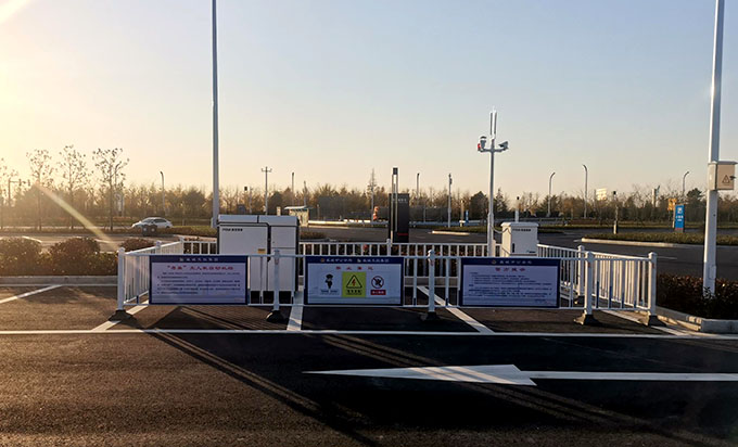 江蘇：緩解高峰執勤壓力自動巡航喊話智守交通崗