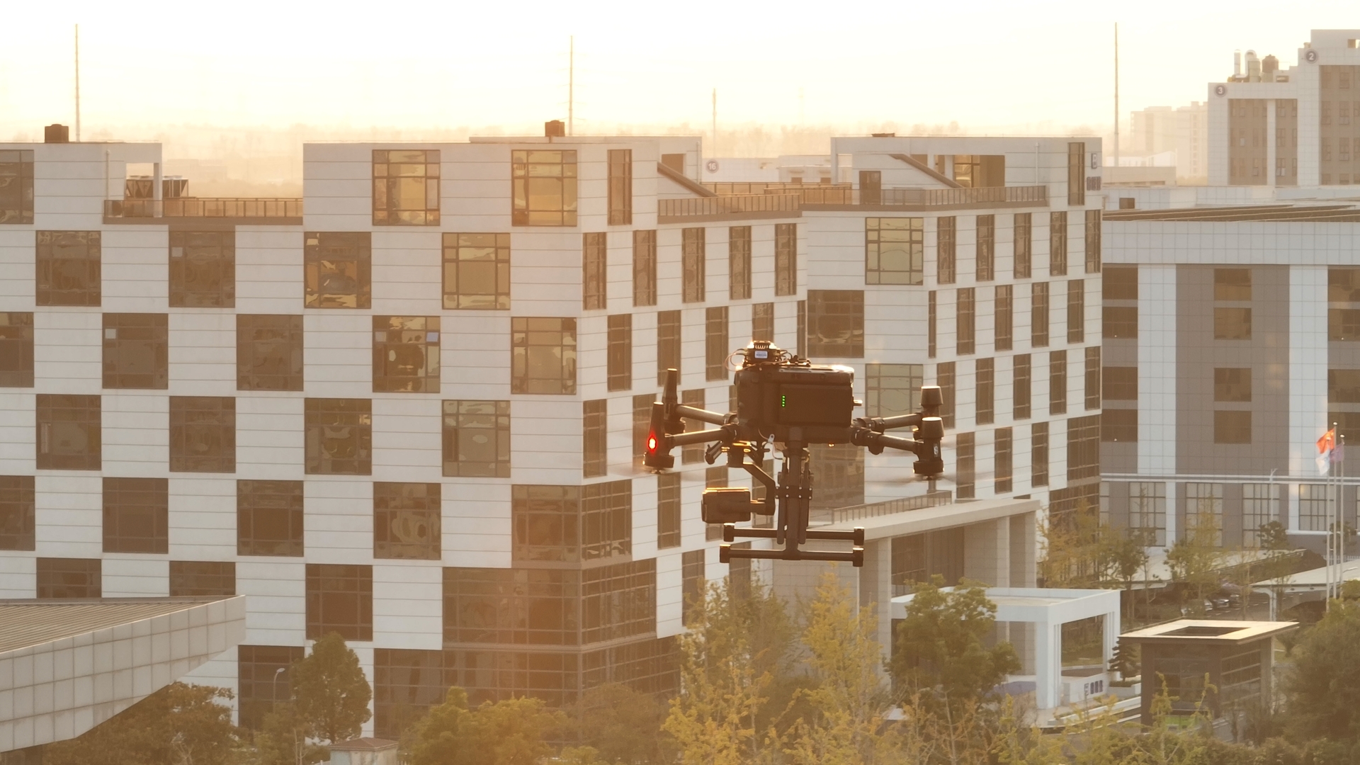 為什么無(wú)人機(jī)AI識(shí)別算需要定制化開(kāi)發(fā)？如何實(shí)現(xiàn)